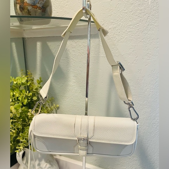 Burberry Classic Clutch Wristlet Bag in White - Picture 1 of 16